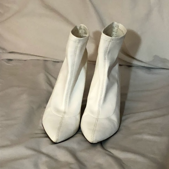a new day Shoes - cady stiletto sock booties